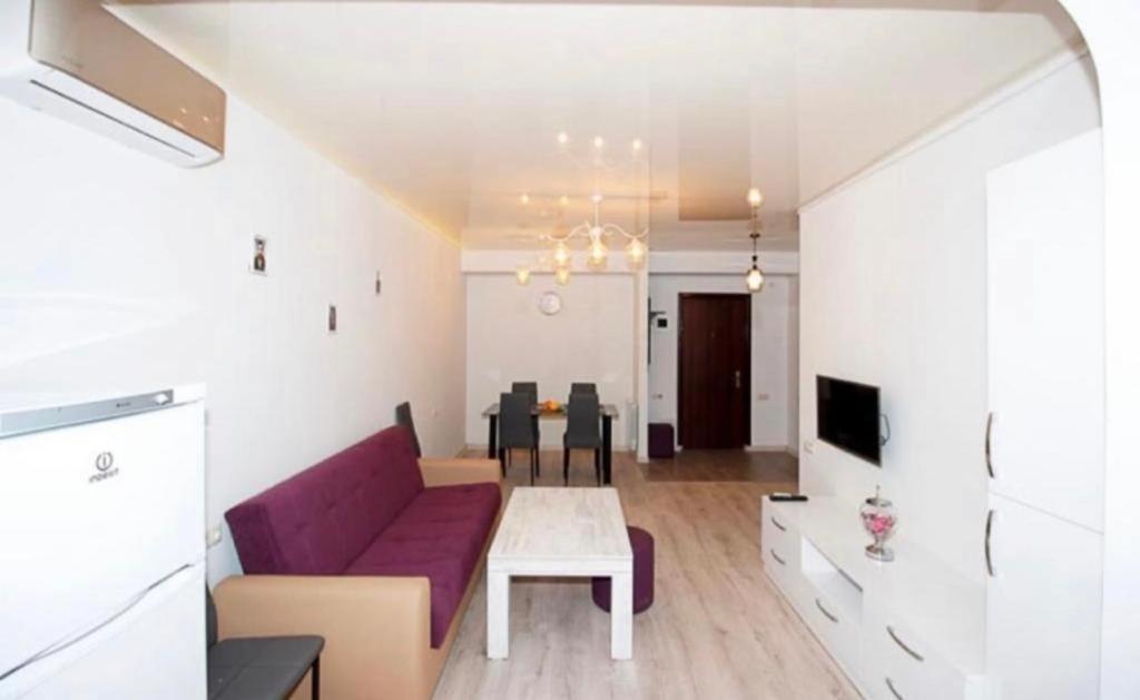 Excellent Apartment In The Republic Square Pushkin 3 Ереван Екстериор снимка
